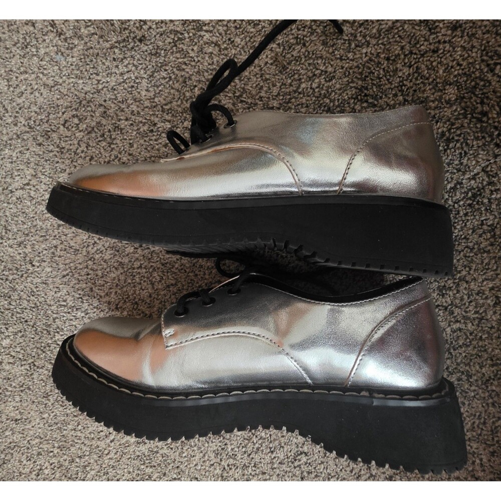 Madden Girl Platform Oxford Shoes Size 7.5  Silver Chunky Lace Up Retro Y2K - Picture 10 of 13